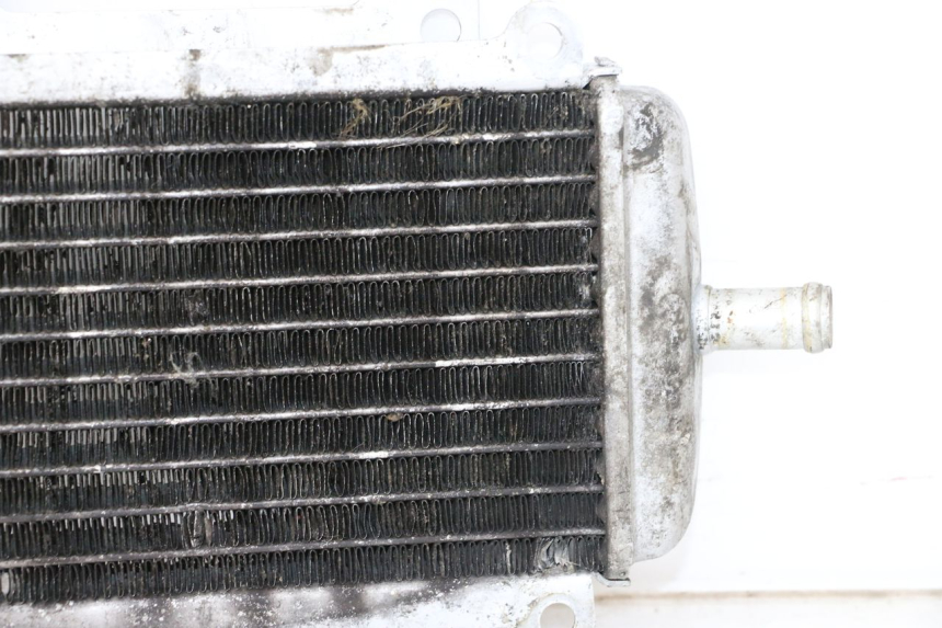 photo de RECHTER RADIATEUR PIAGGIO VESPA GTS SUPER IE 125 (2009 - 2016) - Bevestigingspunten