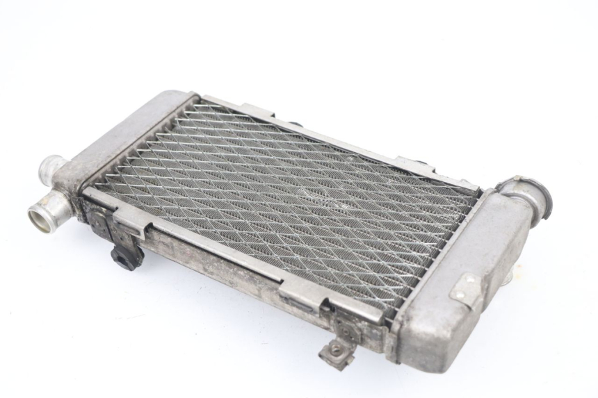 photo de RECHTER RADIATEUR HONDA VTR F FIRESTORM 1000 (1997 - 2001) - Detail van het onderdeel