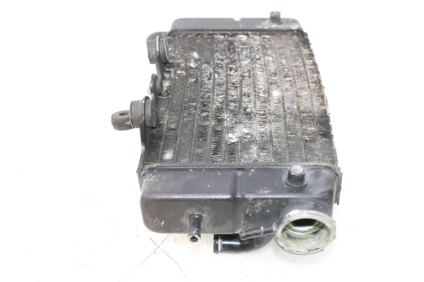 photo de RECHTE RADIATEUR HONDA XRV AFRICA TWIN 750 (1990 - 1992) - Technische close-up