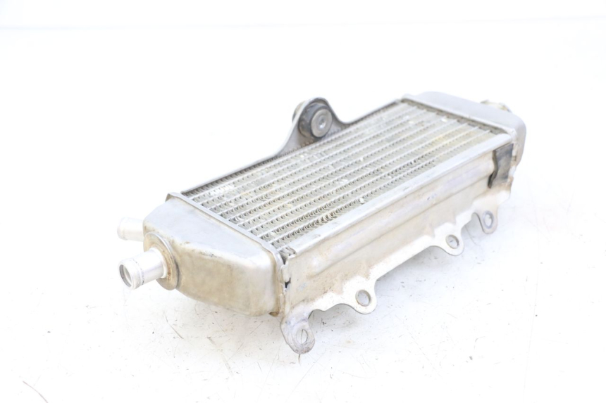 photo de RECHTER RADIATEUR YAMAHA YZ 125 (2017 - 2021) - Zoom op gebruiksstaat