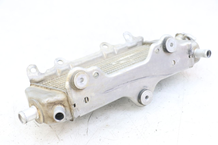 photo de RECHTER RADIATEUR YAMAHA YZ 125 (2017 - 2021) - Andere kijkhoek