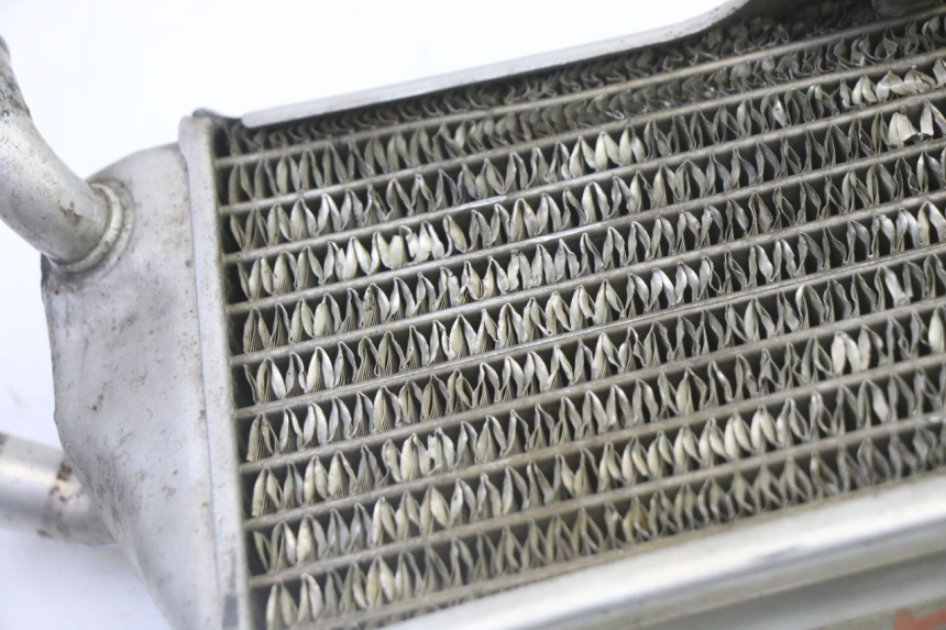 photo de RECHTER RADIATEUR YAMAHA YZ 125 (1998 - 2005) - Bevestigingspunten