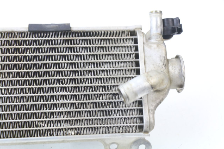 photo de RECHTER RADIATEUR YAMAHA YZF YZ-F 450 (2018 - 2021) - Staat van het oppervlak