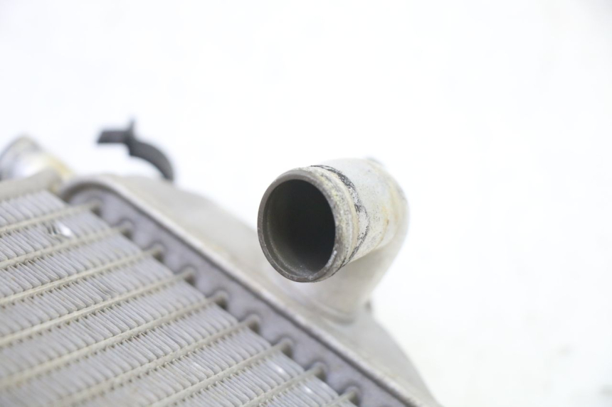 photo de RECHTER RADIATEUR YAMAHA YZF YZ-F 450 (2014 - 2016) - Detail van het onderdeel