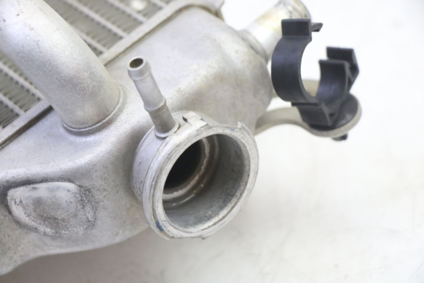 photo de RECHTER RADIATEUR YAMAHA YZF YZ-F 450 (2014 - 2016) - Technische close-up