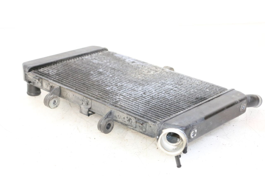 photo de RADIATEUR YAMAHA FZ6 FAZER S2 600 (2007 - 2011) - Bevestigingspunten