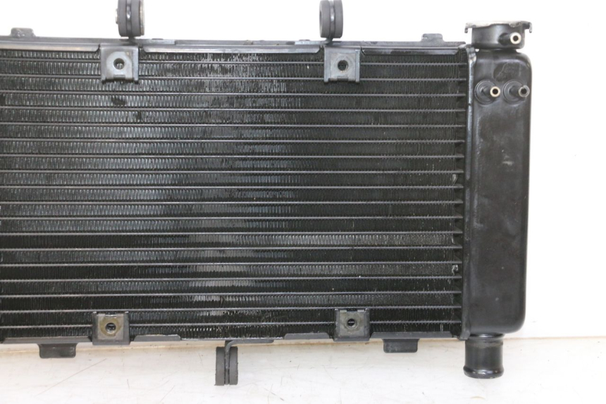 photo de RADIATEUR YAMAHA FZ6 N FAZER 600 (2004 - 2006) - Bevestigingspunten