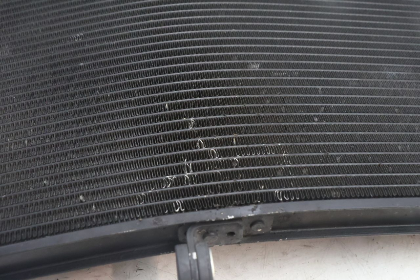photo de RADIATEUR YAMAHA FZ8 800 (2010 - 2016) - Kenmerkende details