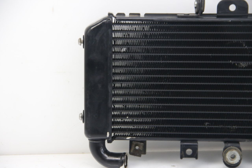 photo de RADIATEUR YAMAHA FZS FAZER 600 (2001 - 2003) - Technische close-up