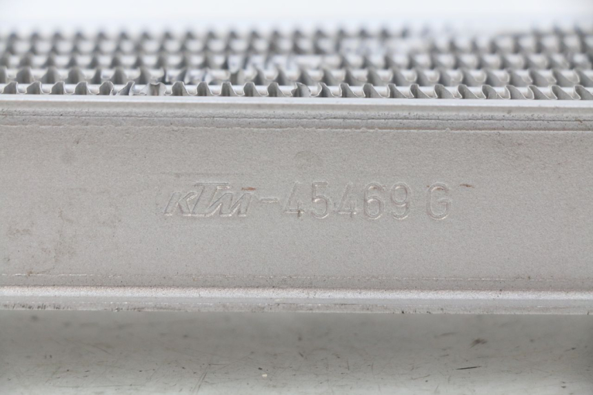 photo de LINKER RADIATEUR PEUGEOT LUDIX BLASTER 50 (2006 - 2014) - Andere kijkhoek
