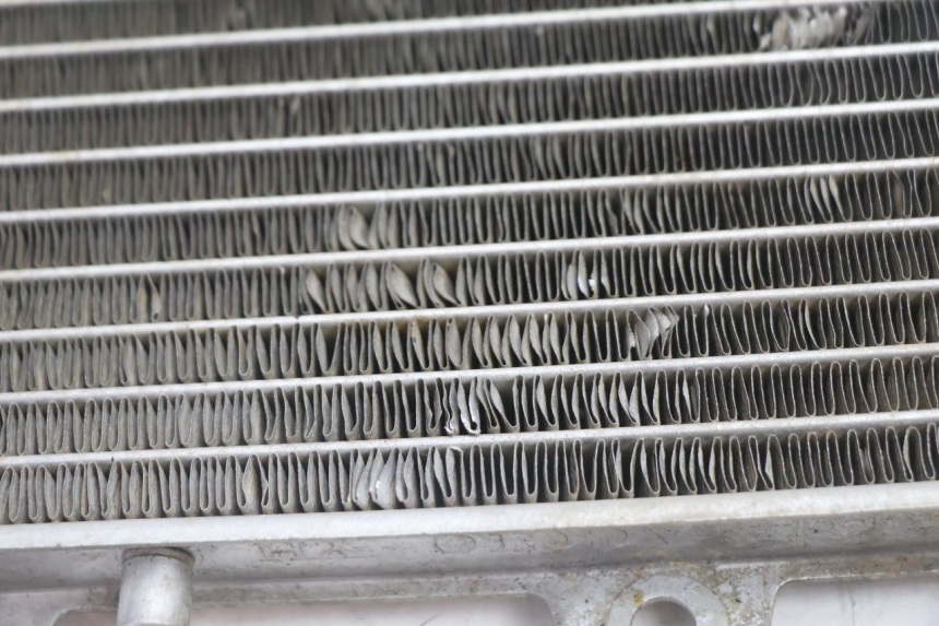 photo de LINKER RADIATEUR BOOM TRIKE FUN 500 (2004 - 2010) - Staat van het oppervlak