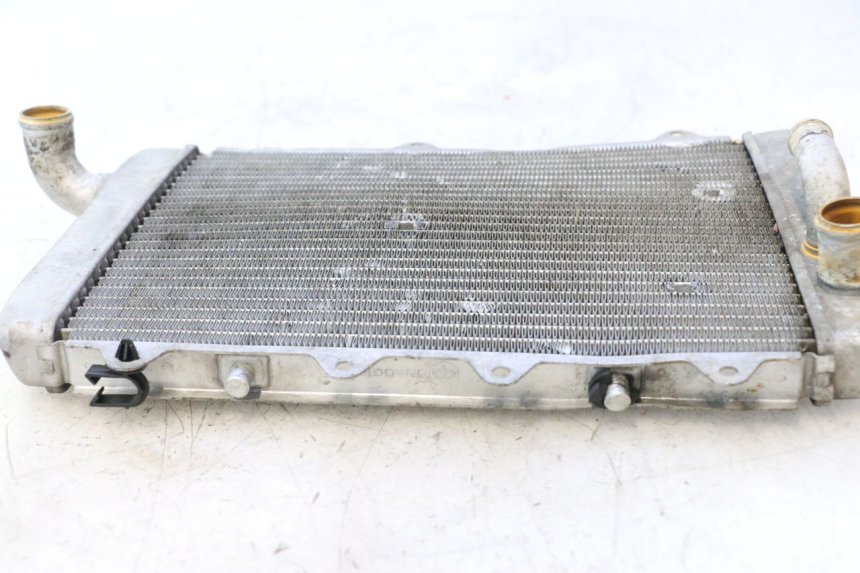 photo de RADIATEUR GILERA GP 800 (2007 - 2013) - Alternatieve hoek