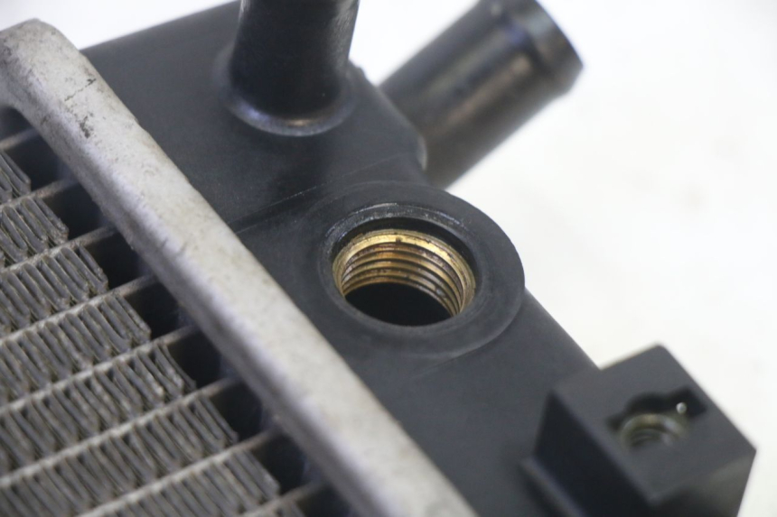 photo de RADIATEUR KYMCO GRAND DINK 125 (2002 - 2007) - Staat van het oppervlak