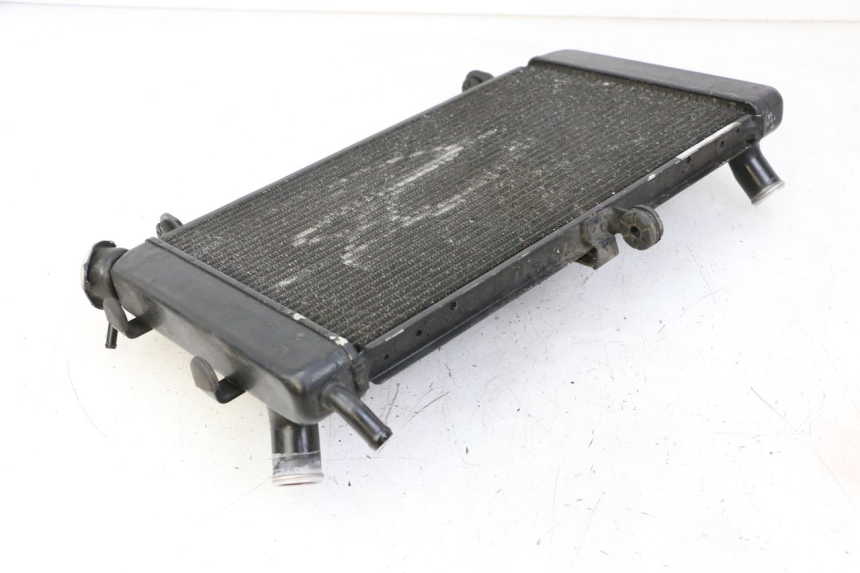 photo de RADIATEUR SUZUKI GSR 750 (2011 - 2017) - Zoom op gebruiksstaat