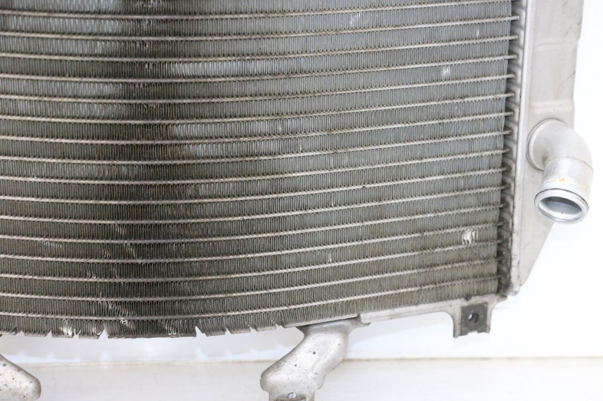 photo de RADIATEUR SUZUKI GSXR GSX-R 1000 (2003 - 2004) - Zoom op componenten