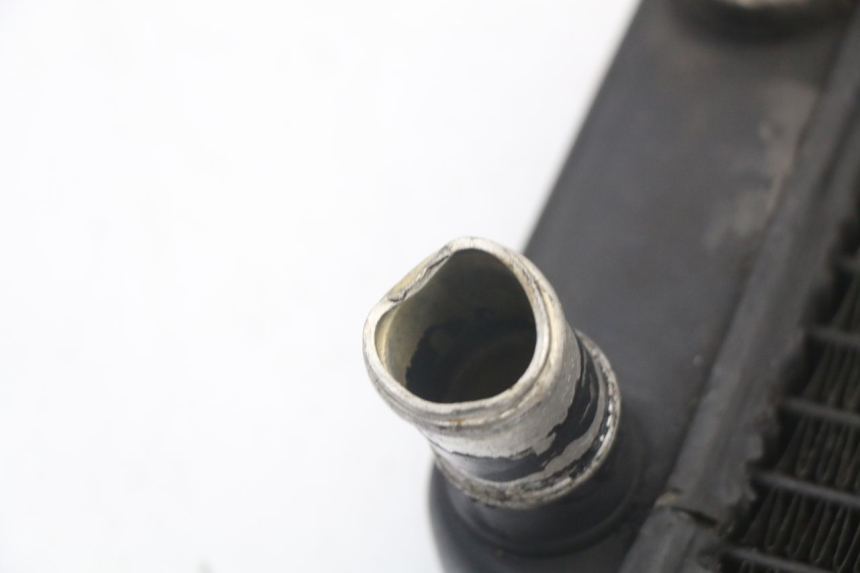 photo de RADIATEUR KAWASAKI GTR 1000 (1994 - 2004) - Zoom op gebruiksstaat