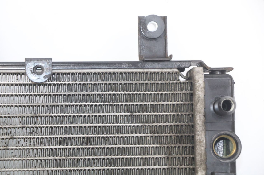 photo de RADIATEUR SYM GTS EFI 125 (2012 - 2016) - Staat van het oppervlak