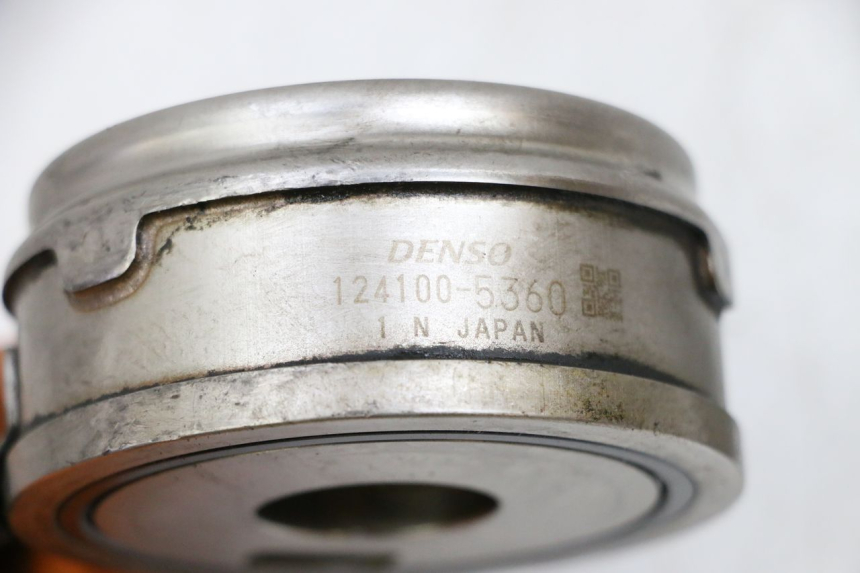 photo de OLIERADIATEUR SUZUKI BURGMAN EXECUTIVE ABS 650 (2006 - 2012) - Detail van het onderdeel