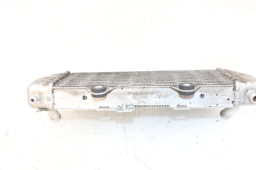 photo de RADIATEUR PIAGGIO MP3 HPE 300 (2019 - 2026) - Bevestigingspunten