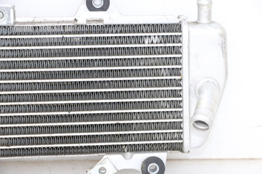 photo de RADIATEUR PIAGGIO MP3 HPE 300 (2019 - 2026) - Markeringen en referenties