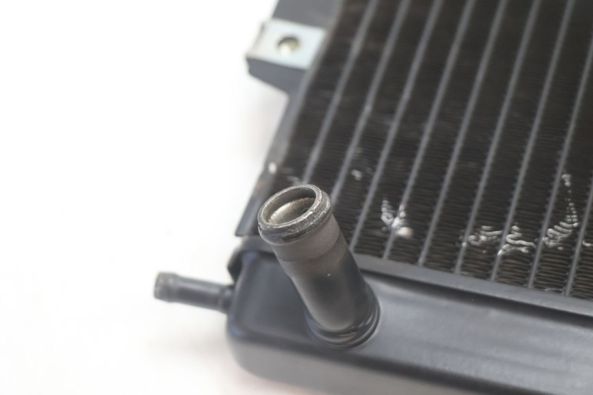 photo de RADIATEUR PIAGGIO MP3 500 (2016 - 2018) - Staat van het oppervlak
