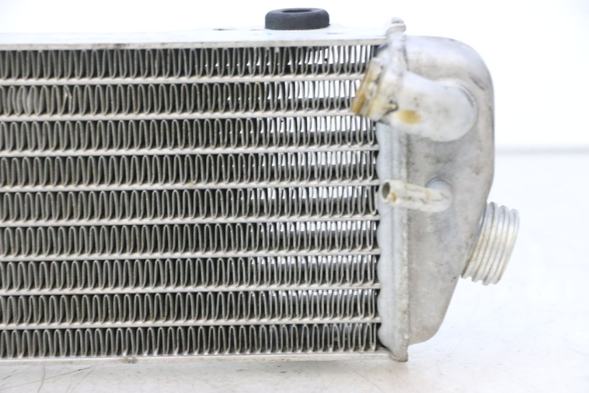 photo de RADIATEUR RIEJU MRT PRO SUPERMOTARD 50 (2007 - 2018) - Detail van het onderdeel