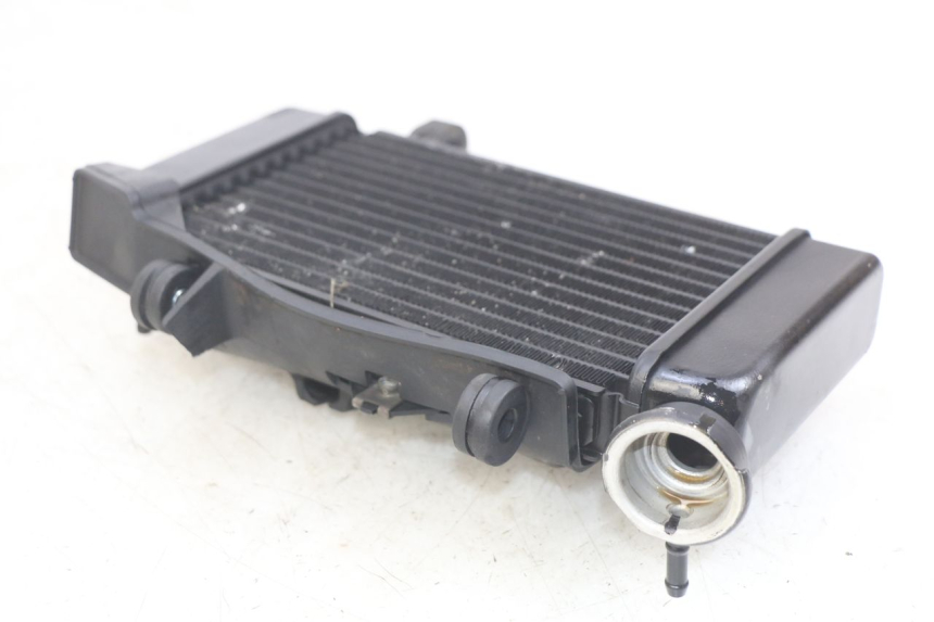 photo de RADIATEUR YAMAHA MT ABS 125 (2014 - 2018) - Zoom op gebruiksstaat