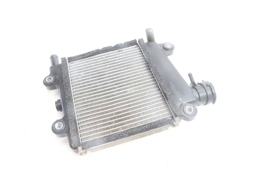 photo de RADIATEUR YAMAHA N-MAX NMAX 125 (2021 - 2024) - Detail van het onderdeel
