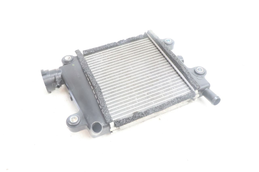 photo de RADIATEUR YAMAHA N-MAX NMAX 125 (2021 - 2024) - Zoom op gebruiksstaat
