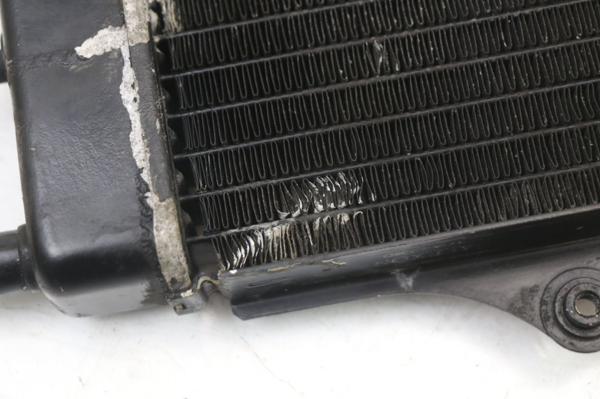 photo de RADIATEUR HONDA NES AROBASE 125 (2000 - 2003) - Bevestigingspunten
