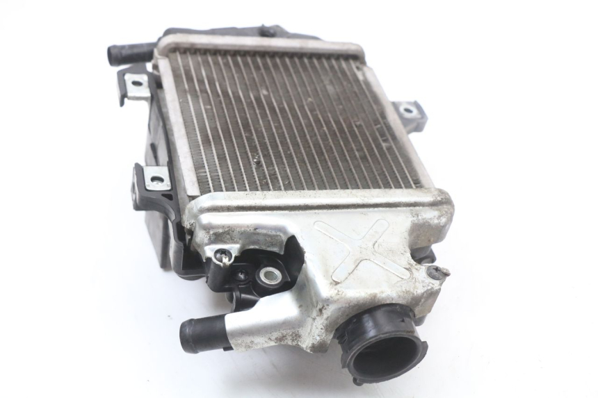 photo de RADIATEUR HONDA PCX (JF47) 125 (2012 - 2013) - Andere kijkhoek