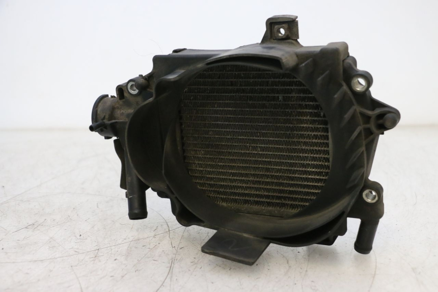 photo de RADIATEUR HONDA PCX (JF57/JF64) 125 (2014 - 2018) - Bevestigingspunten