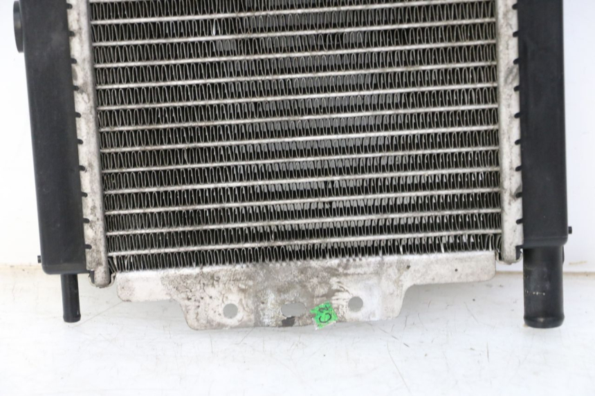 photo de RADIATEUR PEUGEOT SATELIS 125 (2013 - 2018) - Staat van het oppervlak