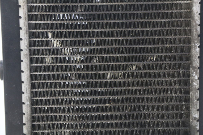 photo de RADIATEUR PEUGEOT SATELIS COMPRESSOR K15 125 (2006 - 2009) - Detail van het onderdeel