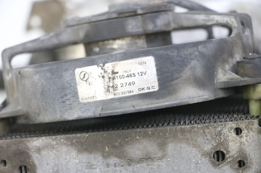 photo de RADIATEUR PEUGEOT SATELIS COMPRESSOR K15 125 (2006 - 2009) - Zoom op gebruiksstaat