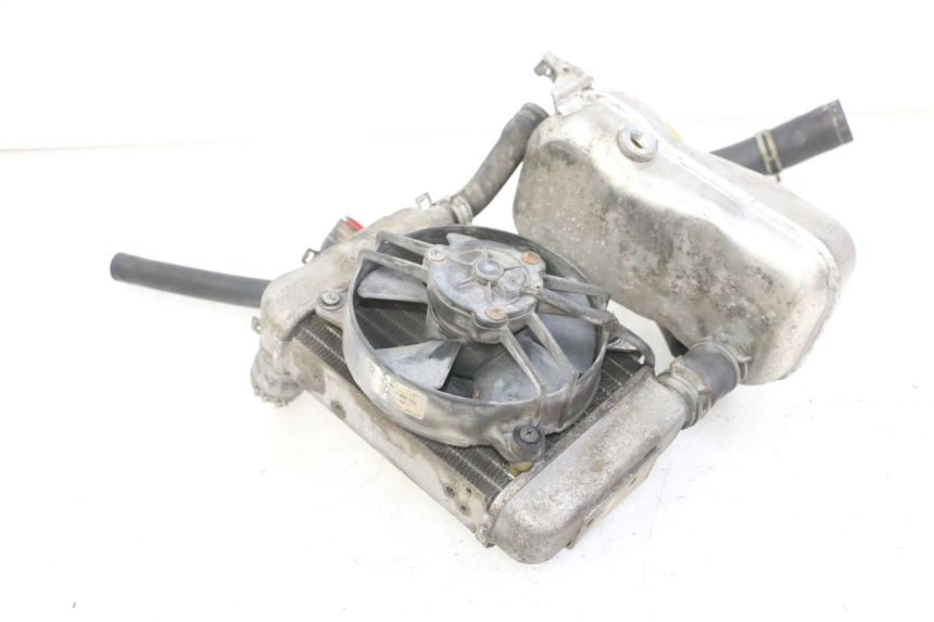 photo de RADIATEUR PEUGEOT SATELIS COMPRESSOR K15 125 (2006 - 2009) - Andere kijkhoek