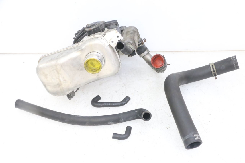 photo de RADIATEUR PEUGEOT SATELIS COMPRESSOR K15 125 (2006 - 2009) - Technische close-up