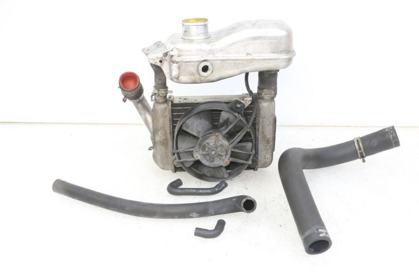 photo de RADIATEUR PEUGEOT SATELIS COMPRESSOR K15 125 (2006 - 2009) - Overzicht