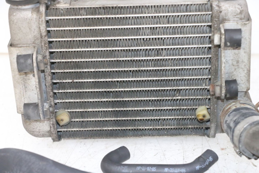 photo de RADIATEUR PEUGEOT SATELIS COMPRESSOR K15 125 (2006 - 2009) - Bevestigingspunten