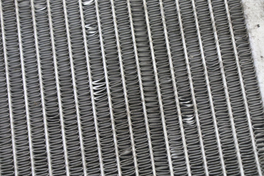 photo de RADIATEUR PEUGEOT SATELIS 125 (2013 - 2018) - Bevestigingspunten