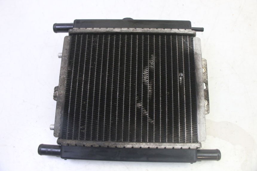 photo de RADIATEUR PEUGEOT SATELIS 125 (2013 - 2018) - Hoofdaanzicht