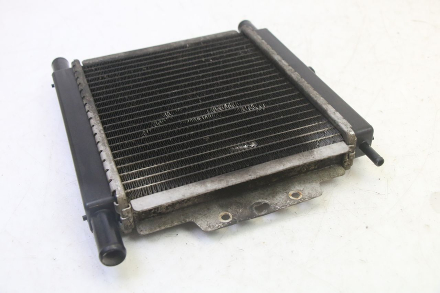 photo de RADIATEUR PEUGEOT SATELIS 125 (2013 - 2018) - Bevestigingspunten