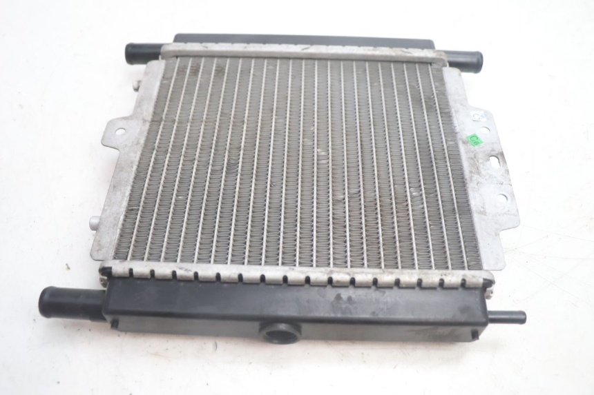 photo de RADIATEUR PEUGEOT SATELIS 125 (2013 - 2018) - Bevestigingspunten