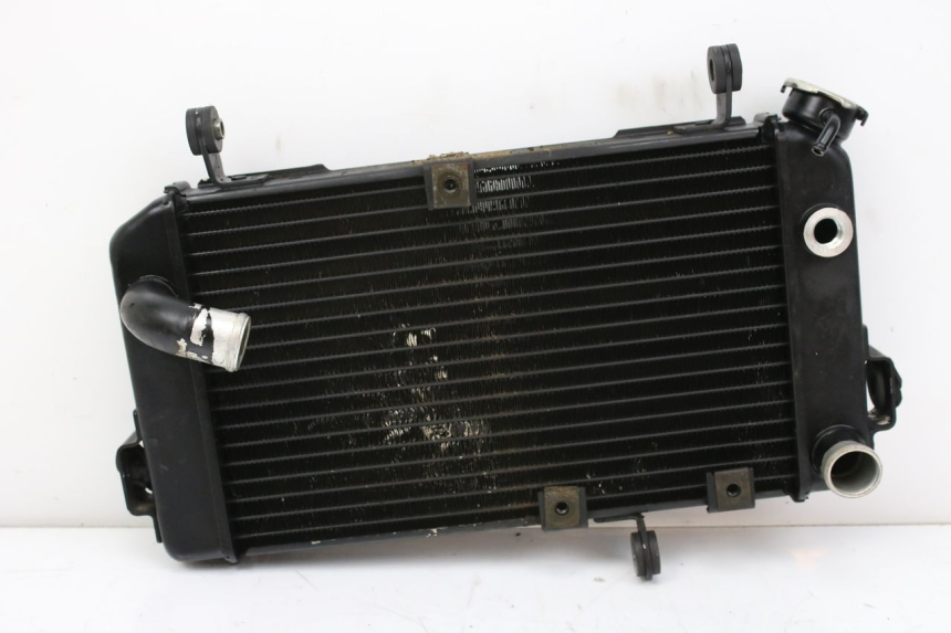 photo de RADIATEUR SUZUKI SV S 650 (1999 - 2002) - Detail van het onderdeel