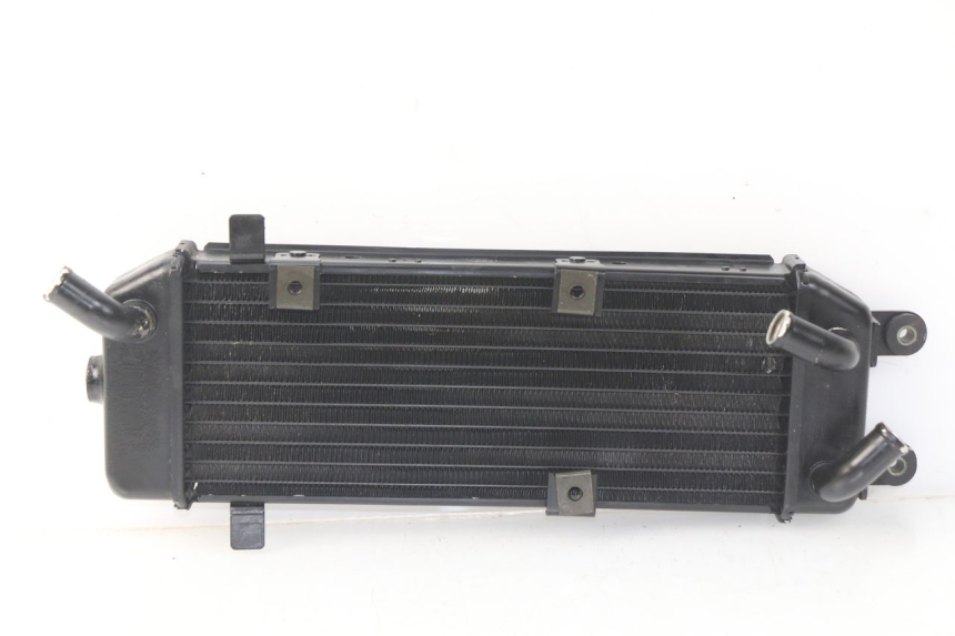 photo de RADIATEUR SUZUKI UC EPICURO 125 (1999 - 2003) - Hoofdaanzicht