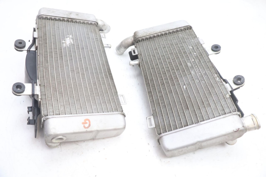 photo de RADIATEUR HONDA VFR FI RC46 800 (1998 - 2001) - Hoofdaanzicht