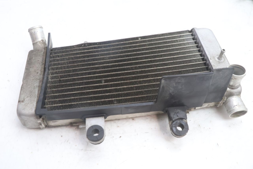 photo de RADIATEUR HONDA VFR FI RC46 800 (1998 - 2001) - Zoom op componenten