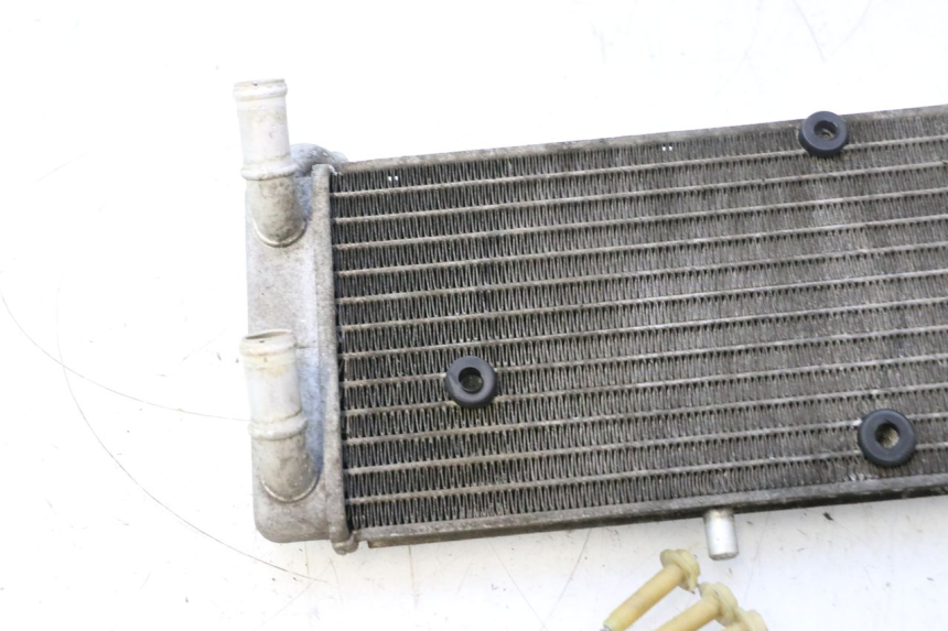 photo de RADIATEUR YAMAHA X-MAX XMAX 125 (2010 - 2013) - Bevestigingspunten