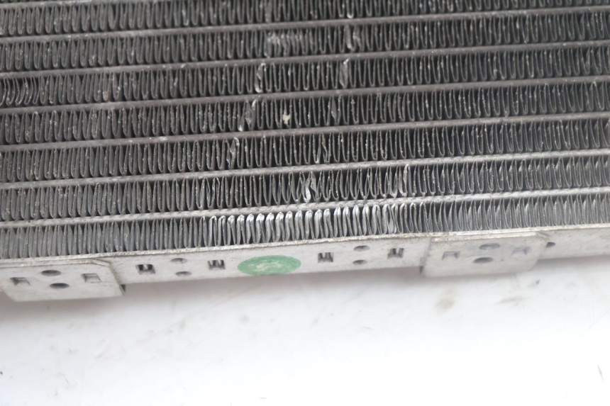 photo de RADIATEUR YAMAHA YP MAJESTY 125 (2007 - 2010) - Zoom op gebruiksstaat