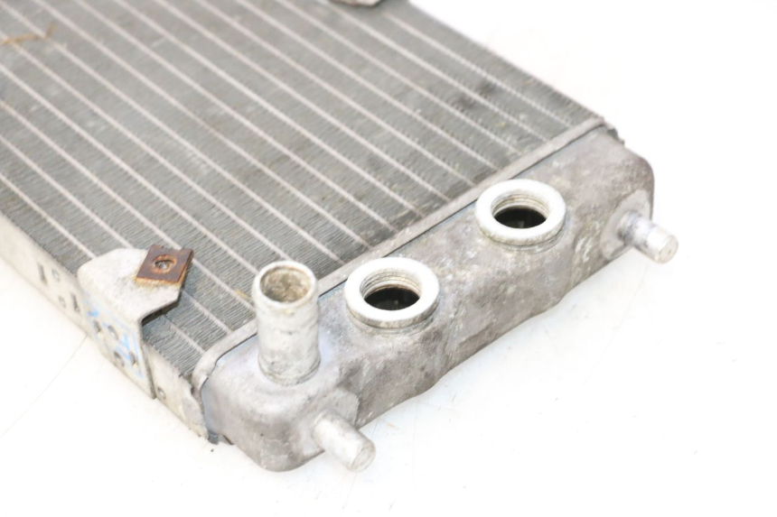 photo de RADIATEUR YAMAHA YP MAJESTY 125 (2002 - 2006) - Detail van het onderdeel
